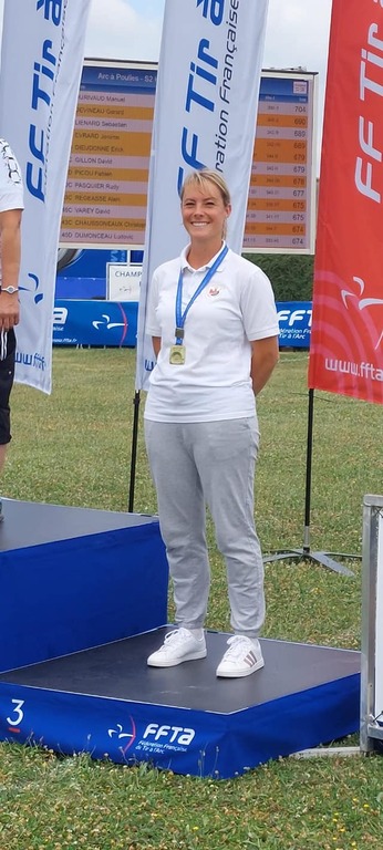 Julie Nicolaï remporte la médaille de bronze au championnat de France de Tir à l'Arc Extérieur